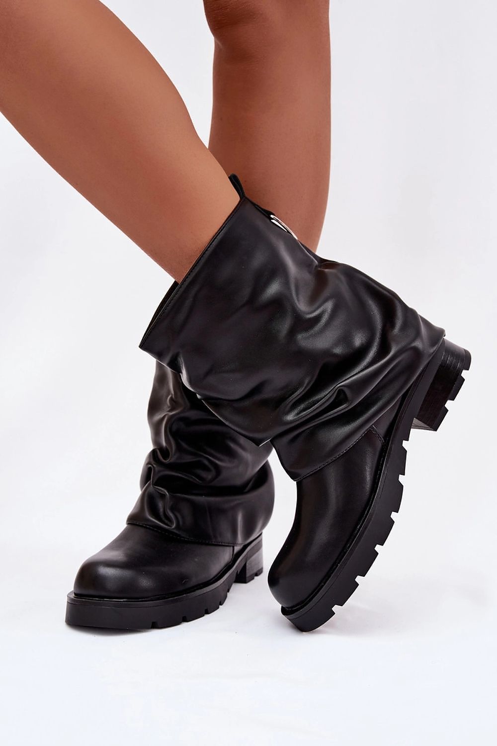 Boots model 221932 Step in style