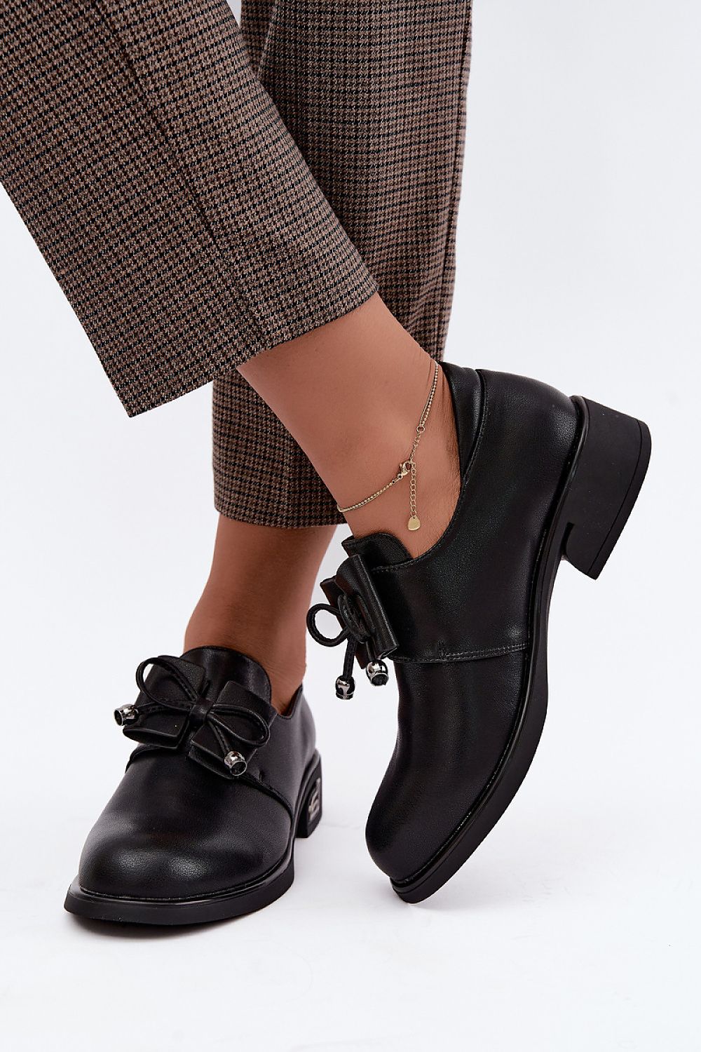 Heeled low shoes model 231182 Step in style