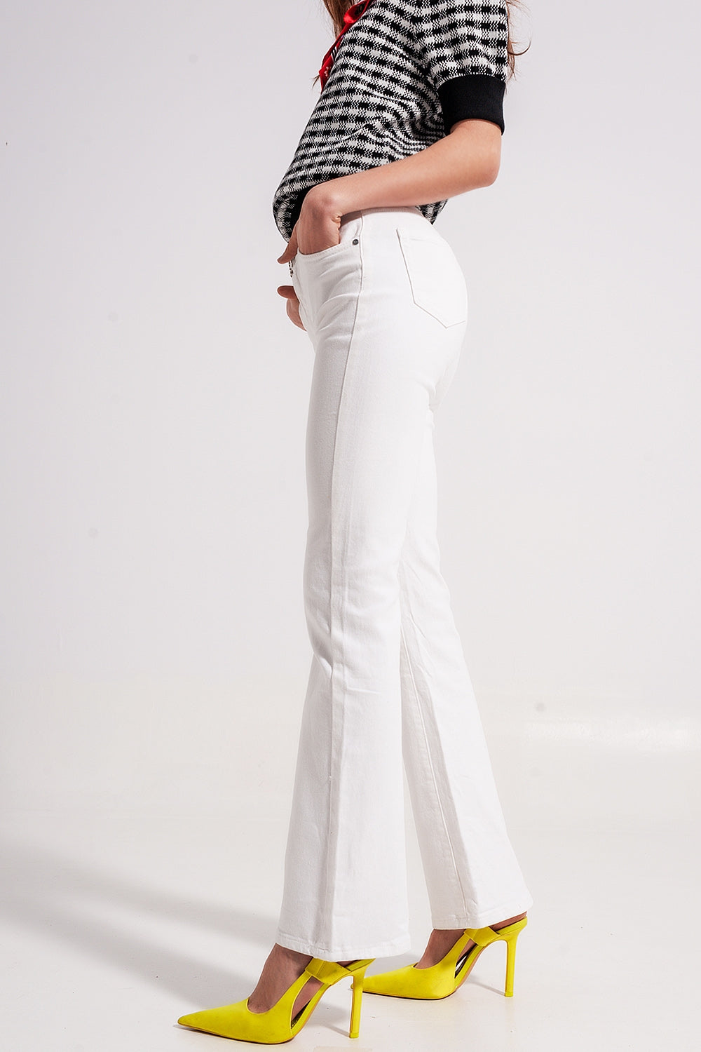 Flared jeans in white | Just Cool Beans