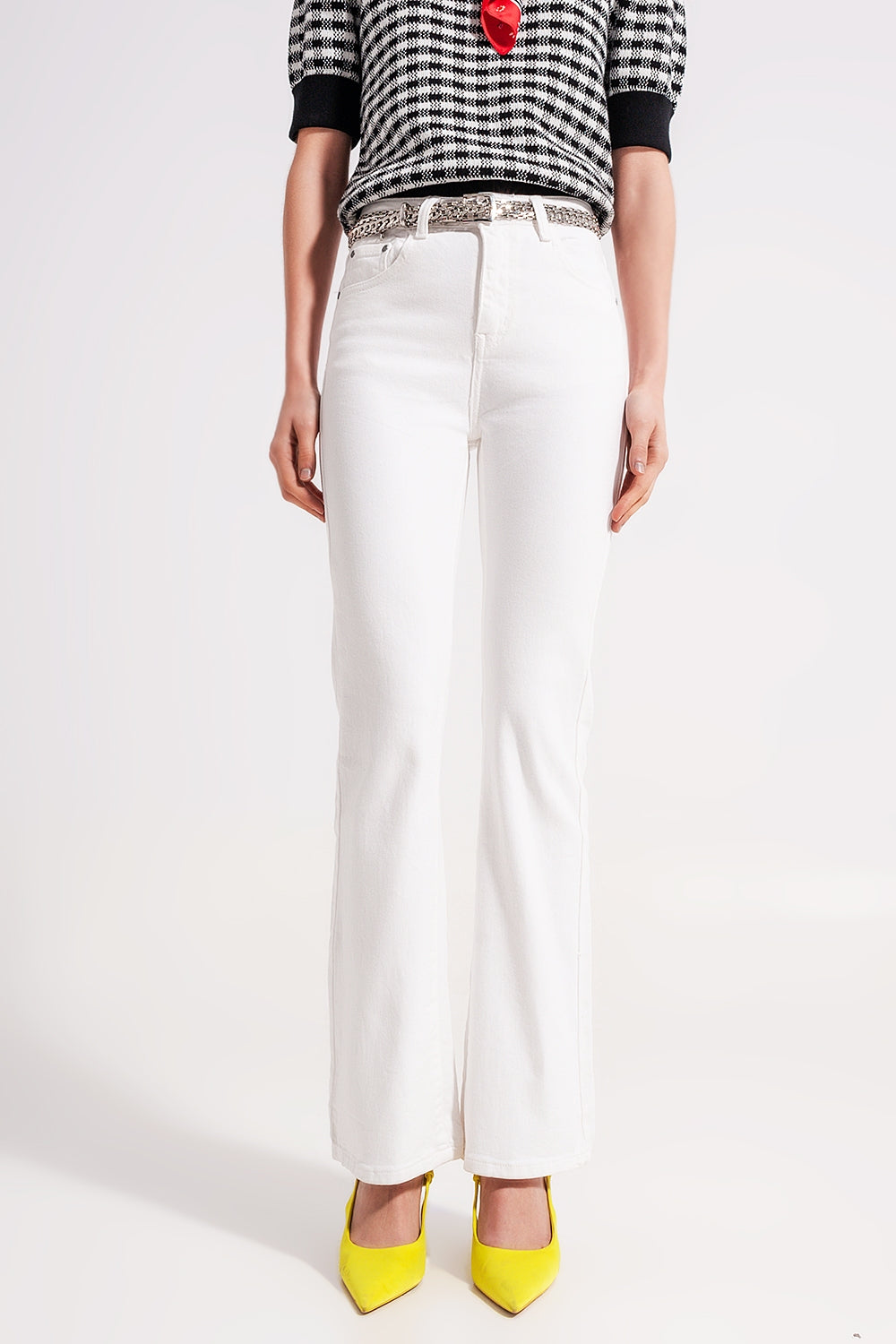 Flared jeans in white | Just Cool Beans