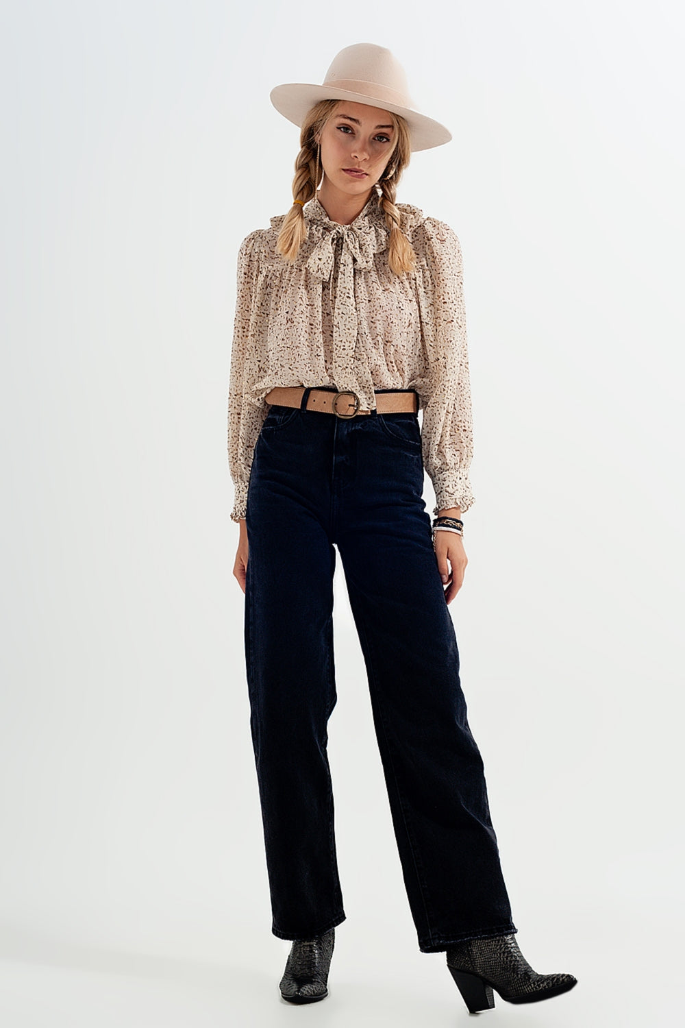 High rise straight jeans in washed black | Just Cool Beans