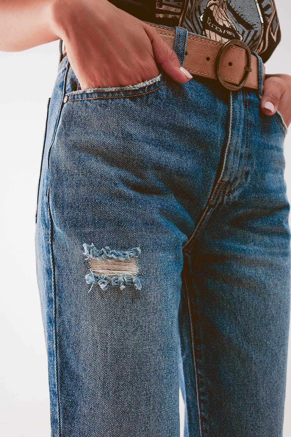 High waist jean with thigh slash in midblue | Just Cool Beans