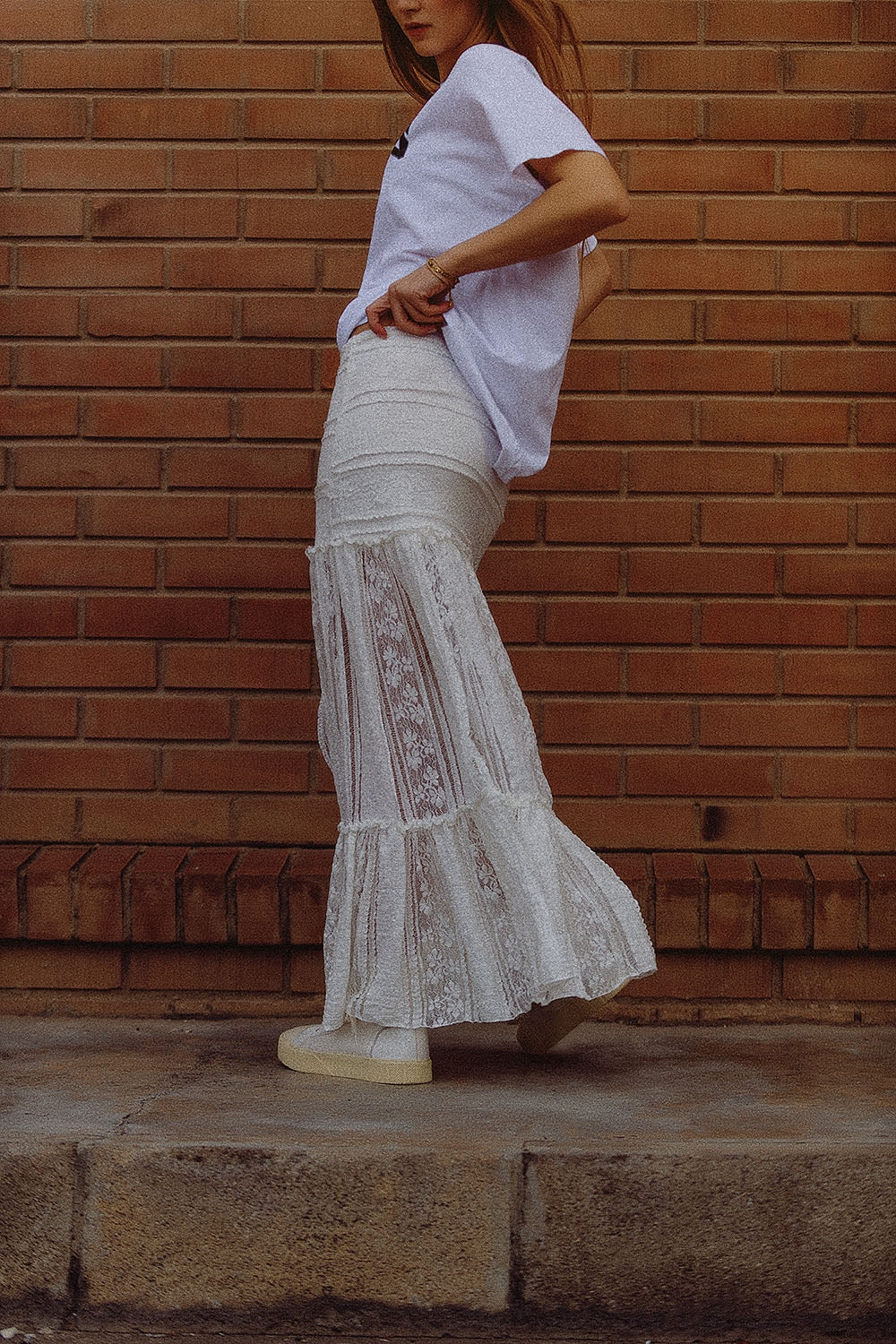Long white lace skirt fitted at the waist | Just Cool Beans