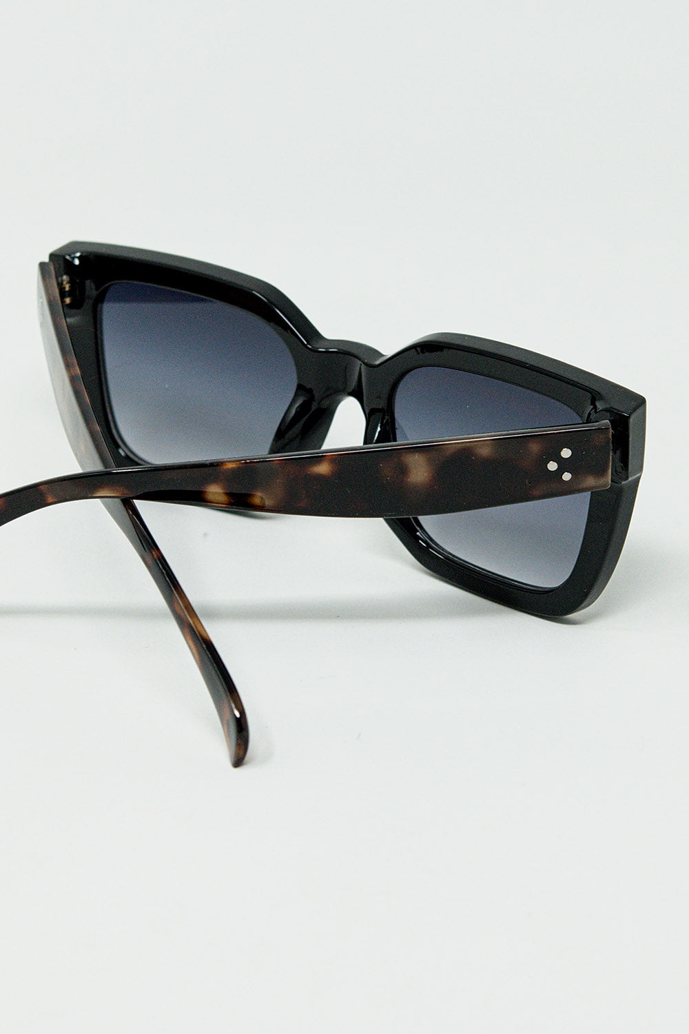 Square sunglasses with animal print on the side | Just Cool Beans