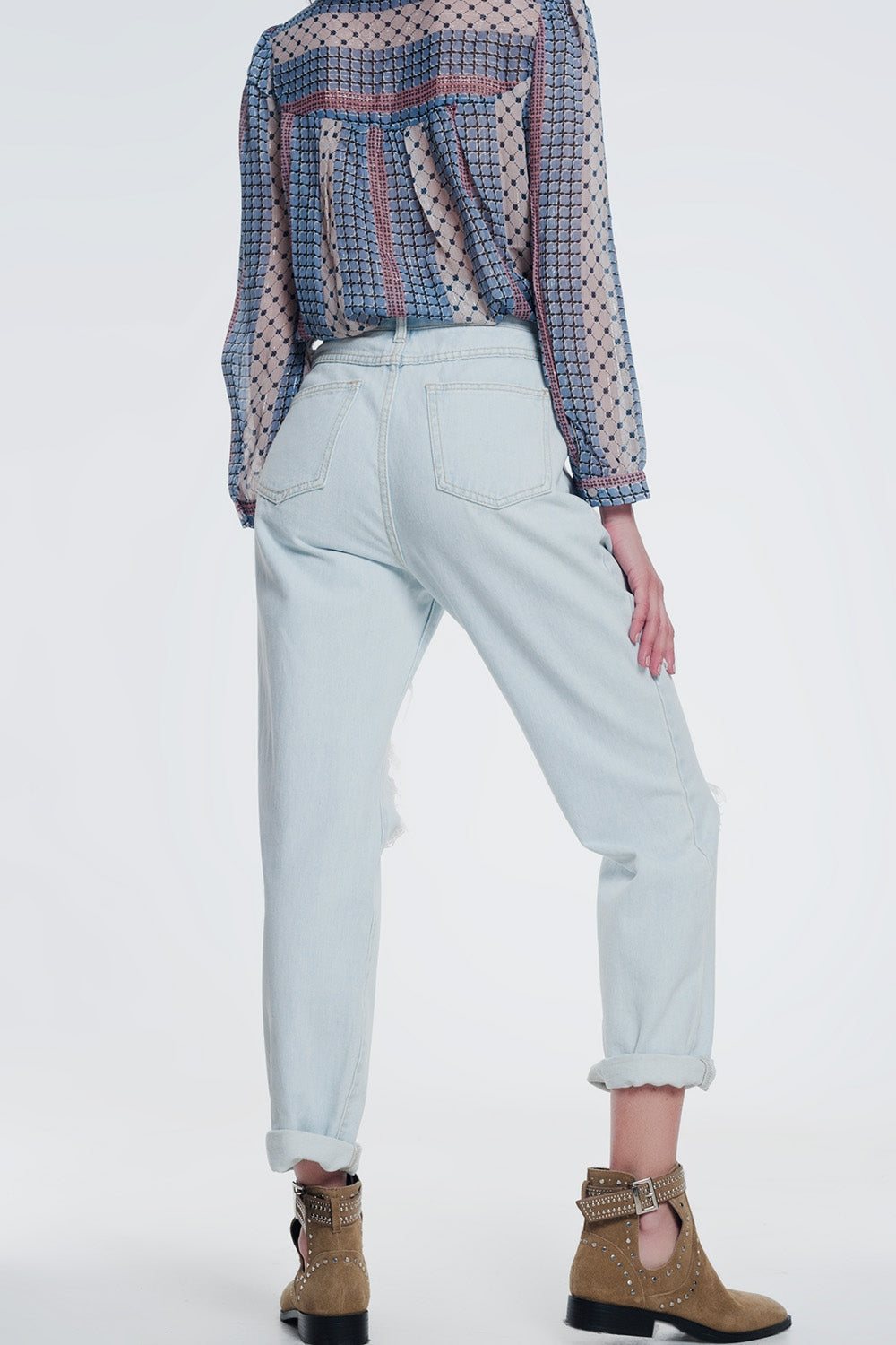Super ripped boyfriend jeans in light blue | Just Cool Beans