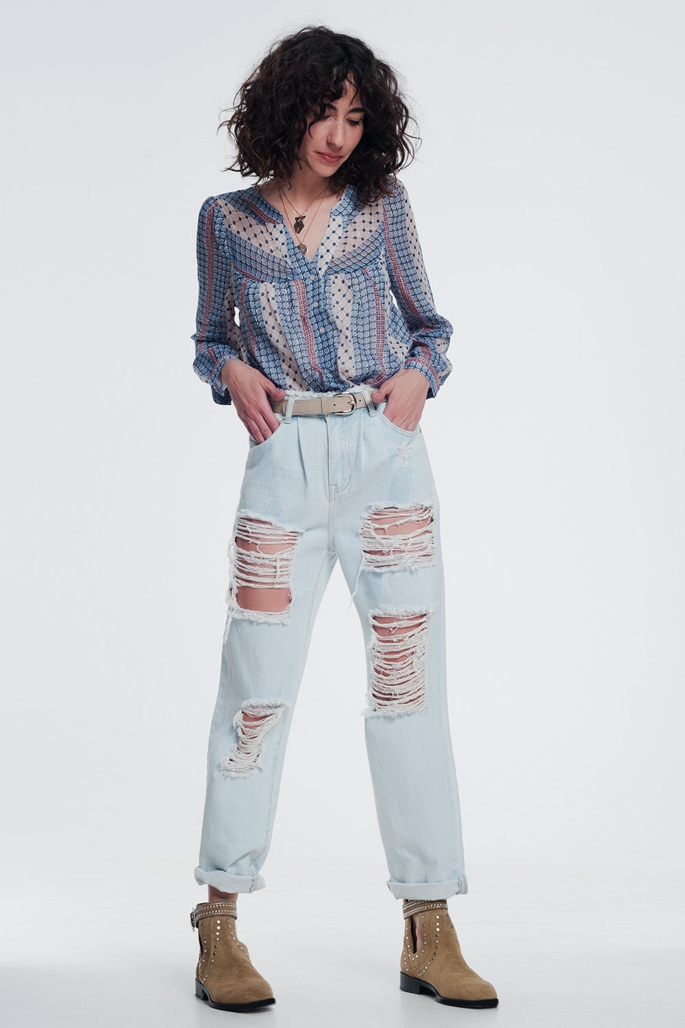 Super ripped boyfriend jeans in light blue | Just Cool Beans