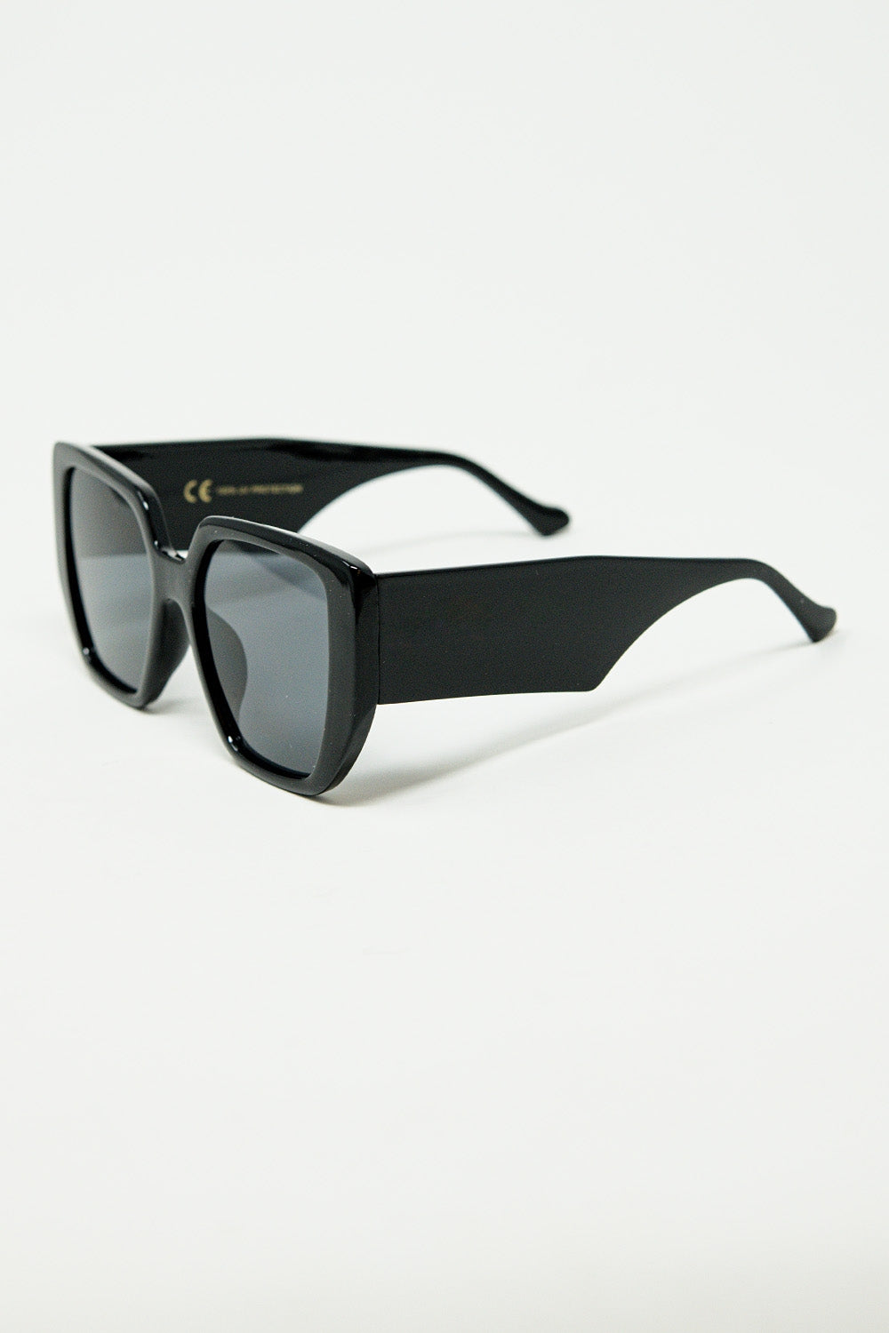 Black pin-up style sunglasses with geometric design and cat eyes | Just Cool Beans