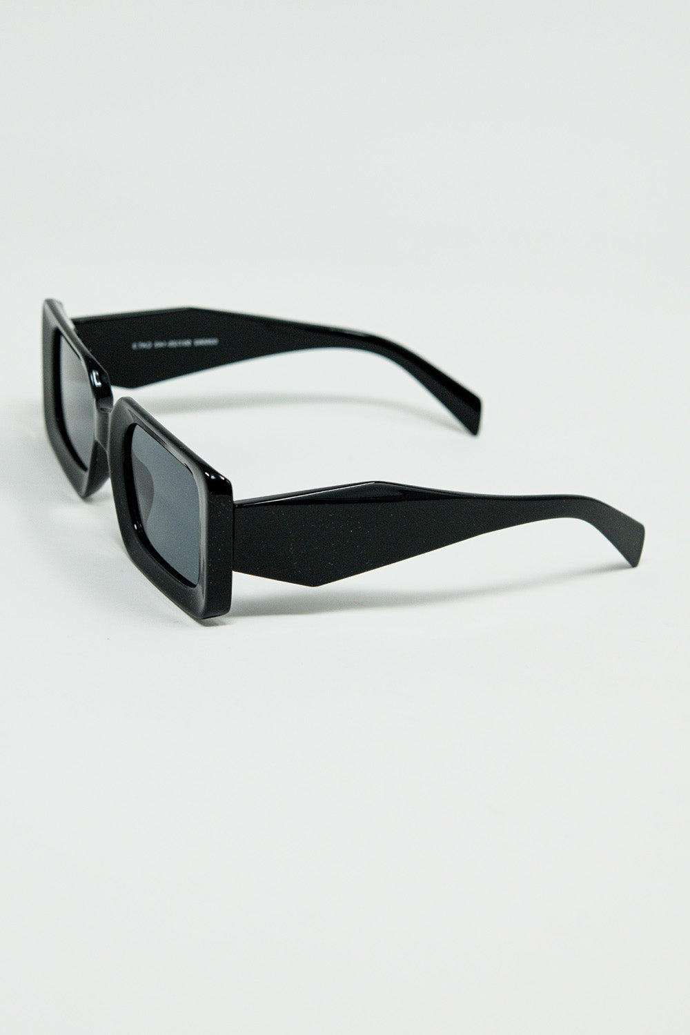 Black square sunglasses with detail on the side | Just Cool Beans