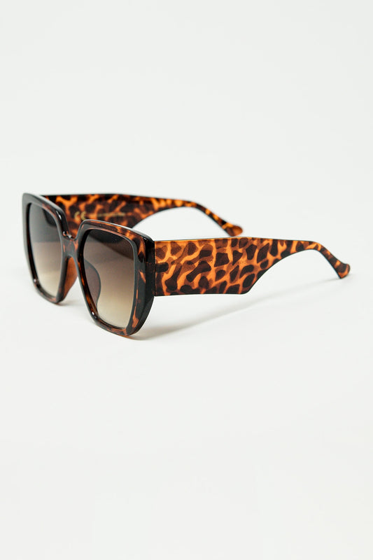 Brown pin-up style sunglasses with geometric design and cat eyes | Just Cool Beans