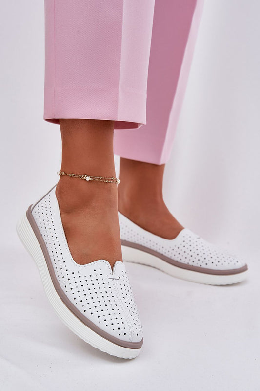  Low Shoes model 214145 Step in style 