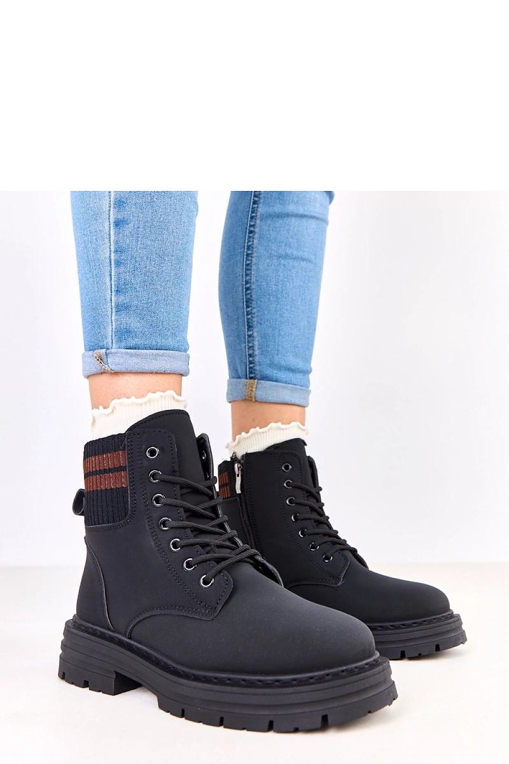  Trapper shoes model 219420 Solea 