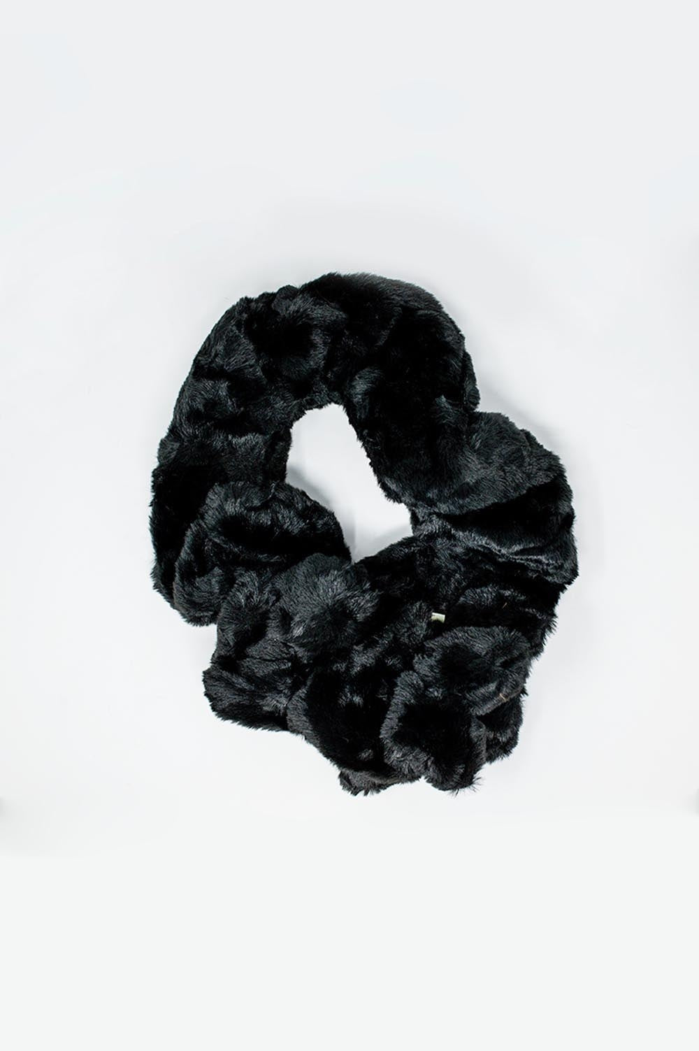 Faux fur collar in black | Just Cool Beans
