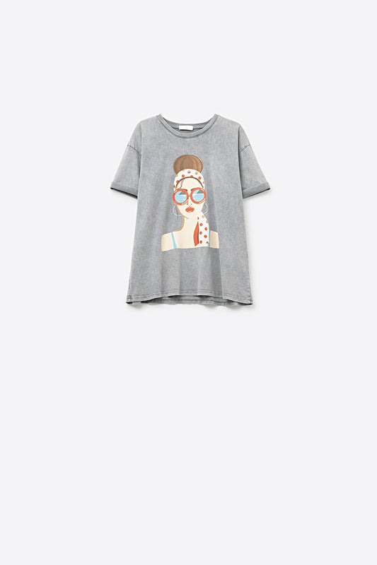 Grey t-shirt made in italy with a vintage girl graphic | Just Cool Beans — tops