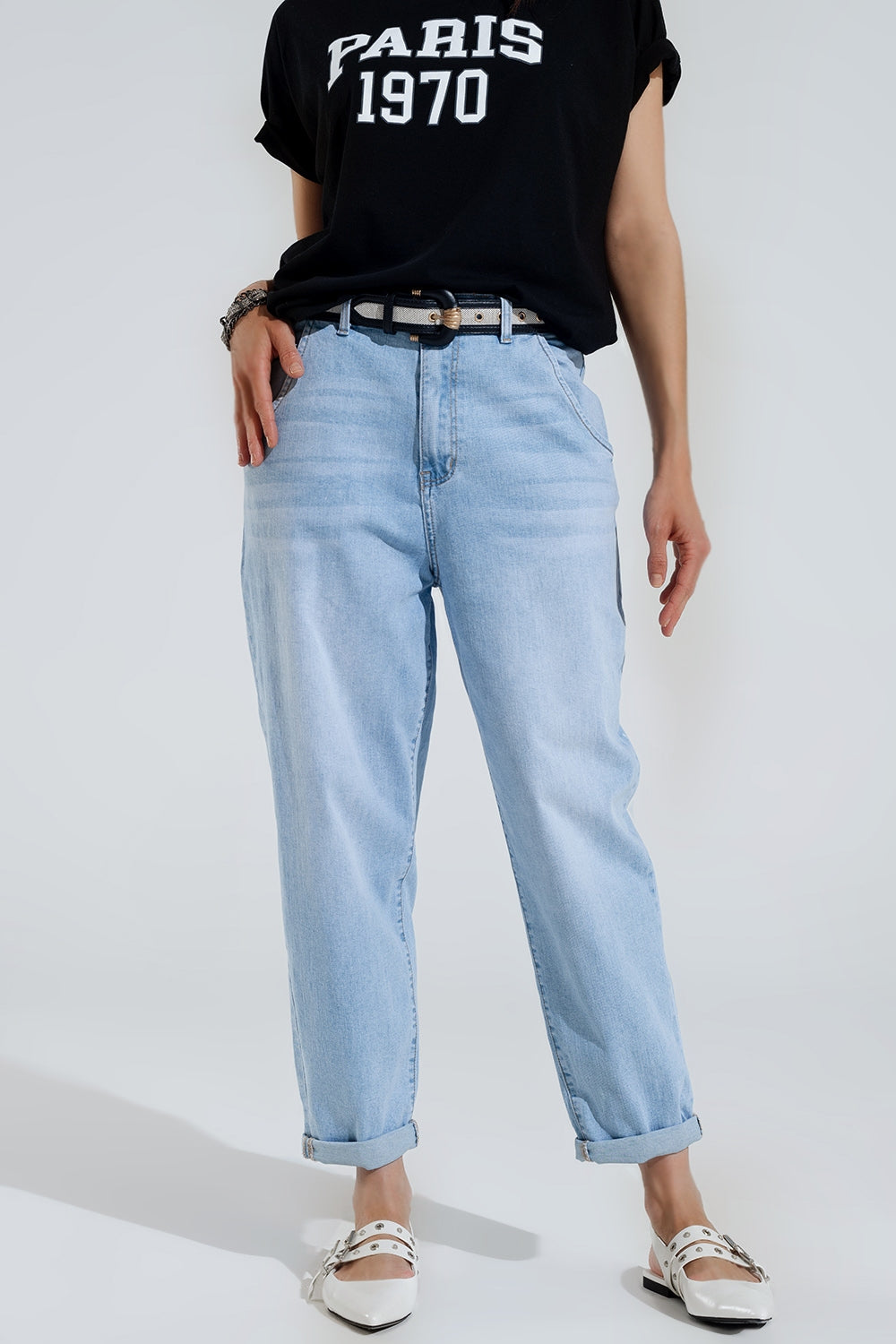 Light wash mom jeans with side pockets | Just Cool Beans — jeans | the denim shop
