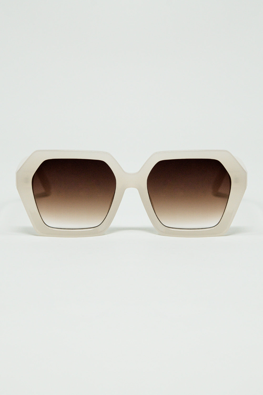Q2 Rectangular sunglasses in white translucent color