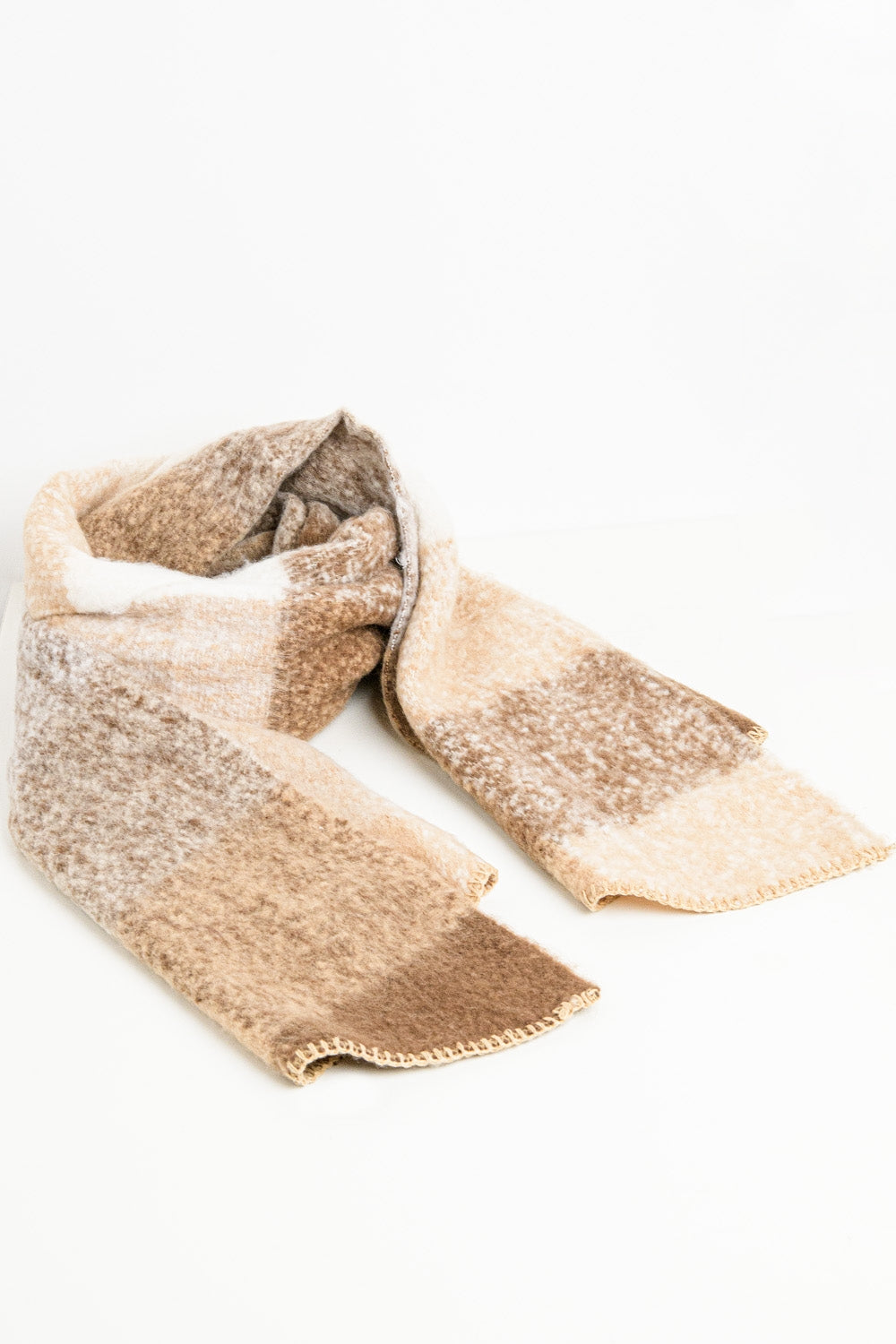 Scarf in beige and brown | Just Cool Beans