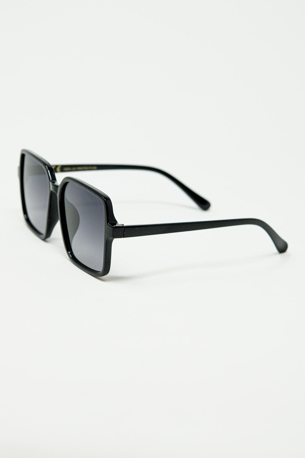 Square sunglasses with high gloss frame in black | Just Cool Beans