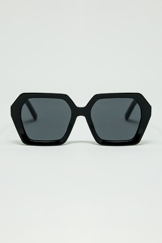 Q2 Sunglasses with geometric frames in black