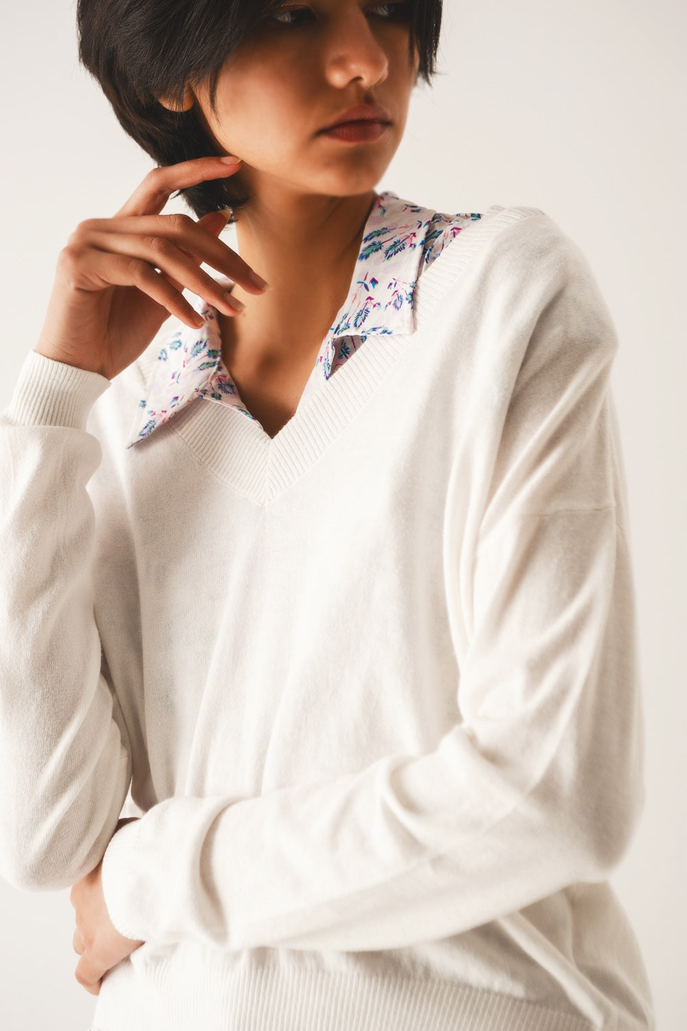 V neck fine knit sweater in cream | Just Cool Beans